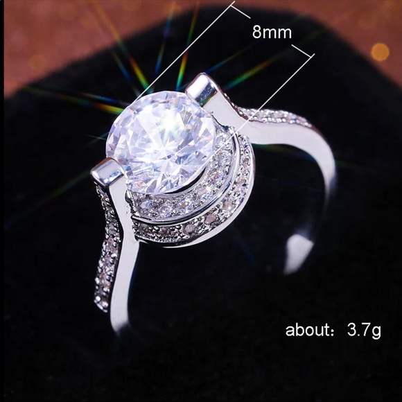 New Luxury 925 Silver Diamond Engagement Ring - Picture 6 of 6